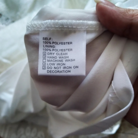 Alisa Pan White Sleeveless Lace dress, size 10 - Picture 6 of 6